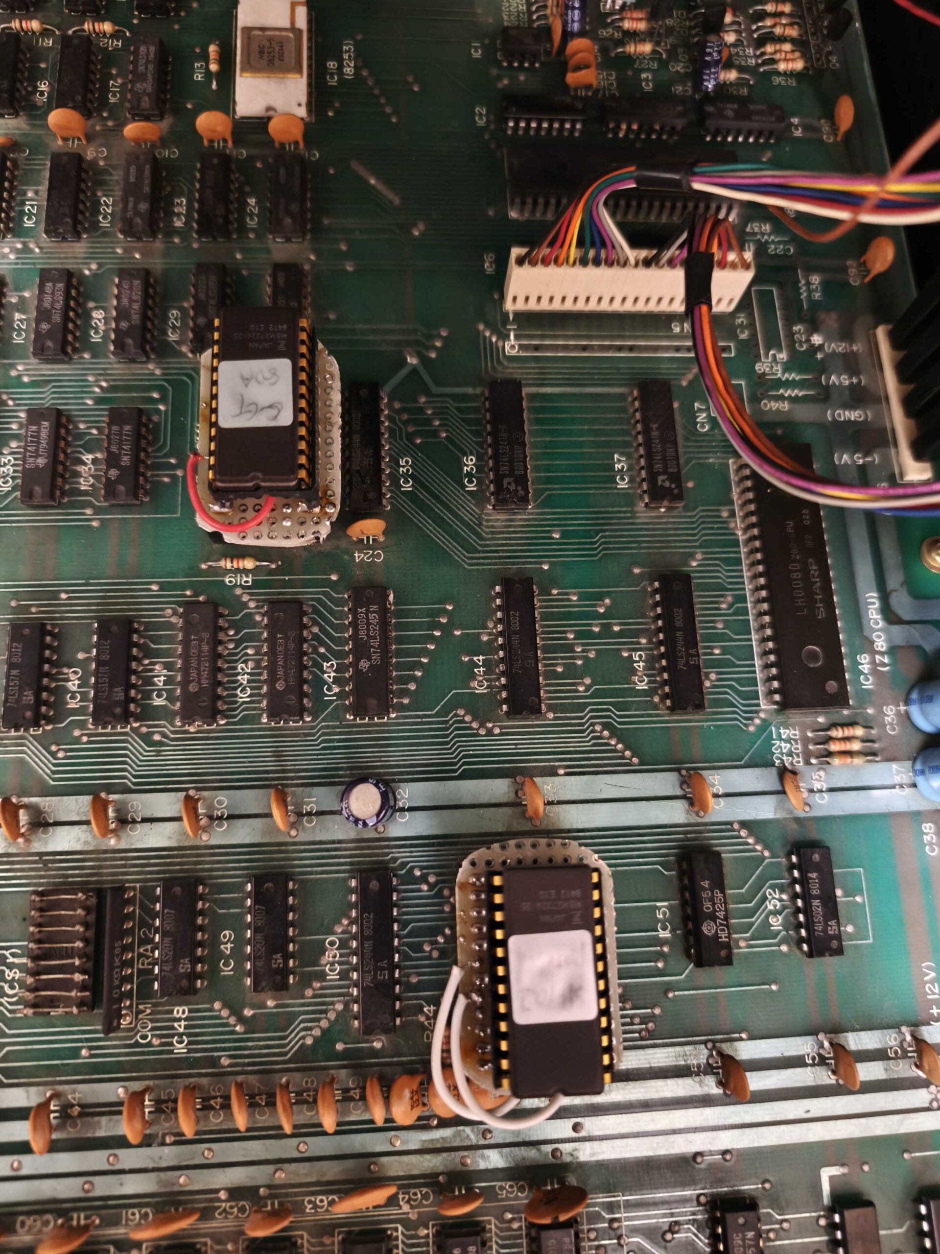 あなたが現在見ているのは MZ-80K/C の モニタ ROMを換装する (2332 → 2732)、CG-ROM　も一緒に換装 (2316 → 2732 )